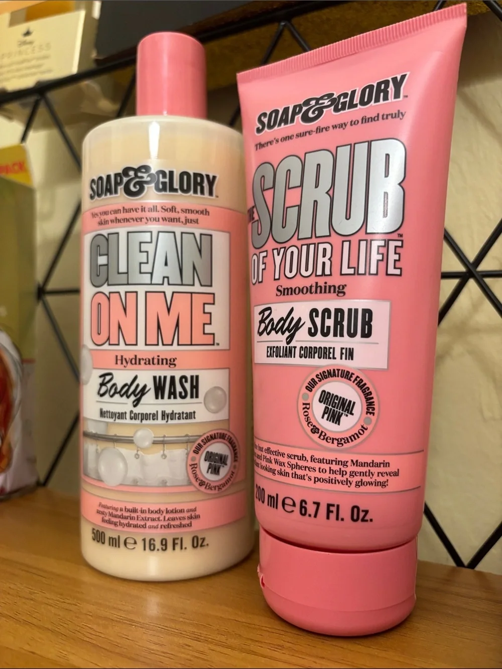 SOAP & GLORY Body Scrub & Body Wash Set